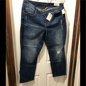 Maurices boyfriend midrise jeans. Size 18w Short